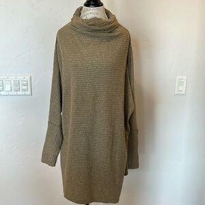 Adorable Free People dress or a long  top size large